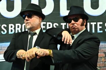 Big Blue – The Blues Brothers(TM) Tribute Show: King Eddy lebt die Liebe zum Original bis ins Detail