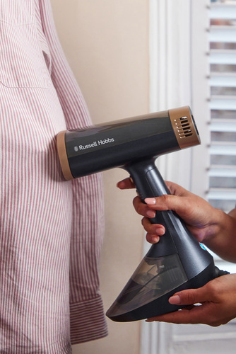 Bye-bye Bügelstress: Russell Hobbs revolutioniert das Dampfbügeln mit innovativer VacuSteam-Technologie