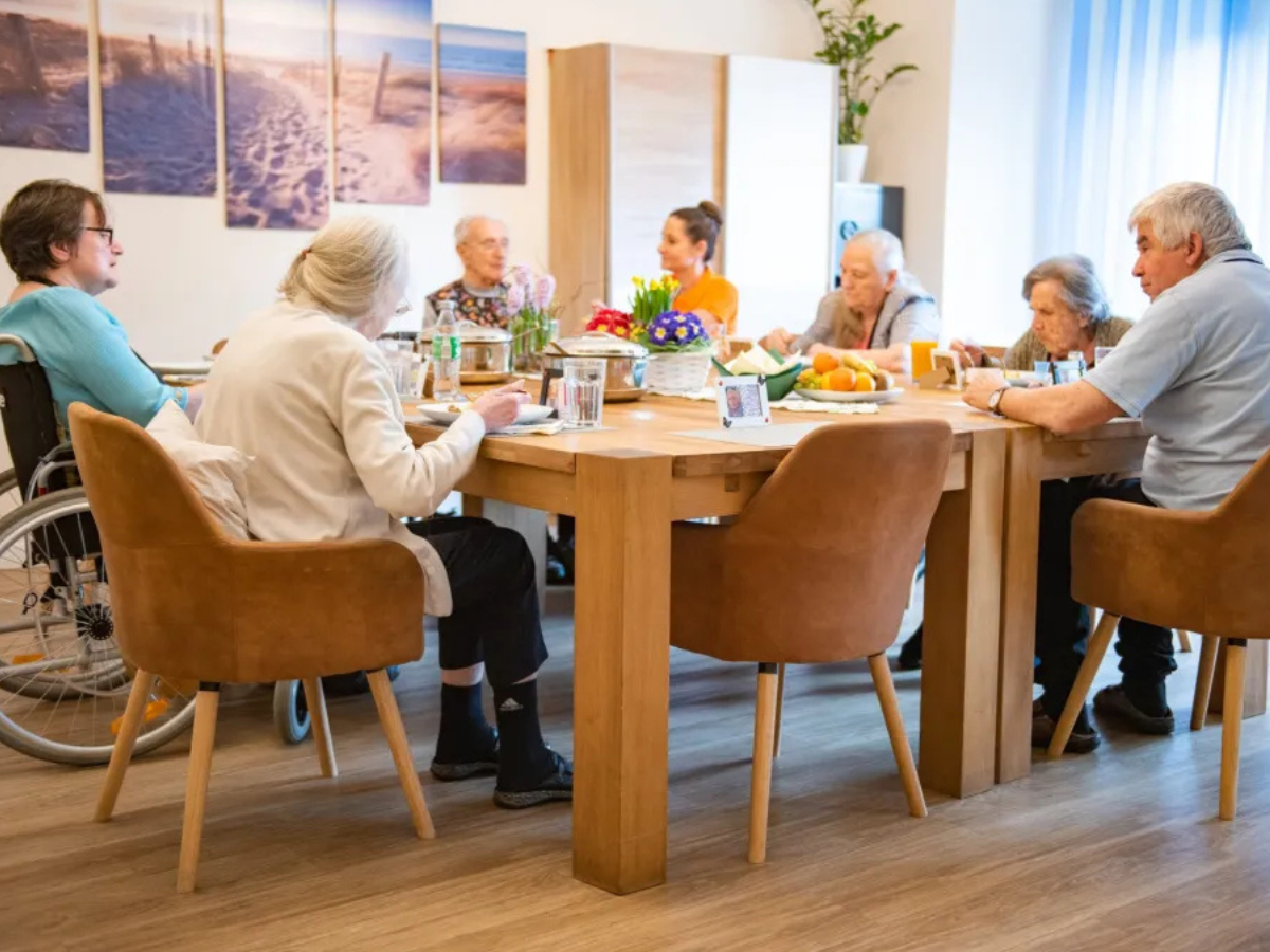 Mehr Lebensqualität durch ArchiMed: Ambulante Intensivpflege mit Herz