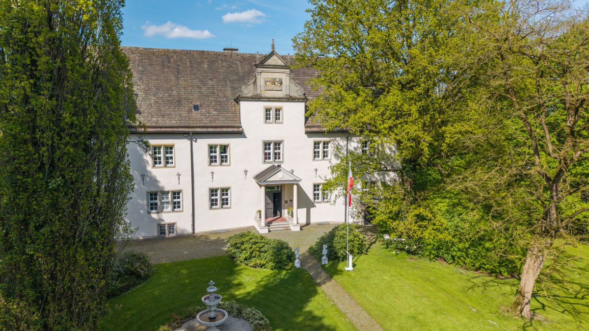 Schloss Alverdissen wird von Sotheby’s International Realty zum Kauf angeboten