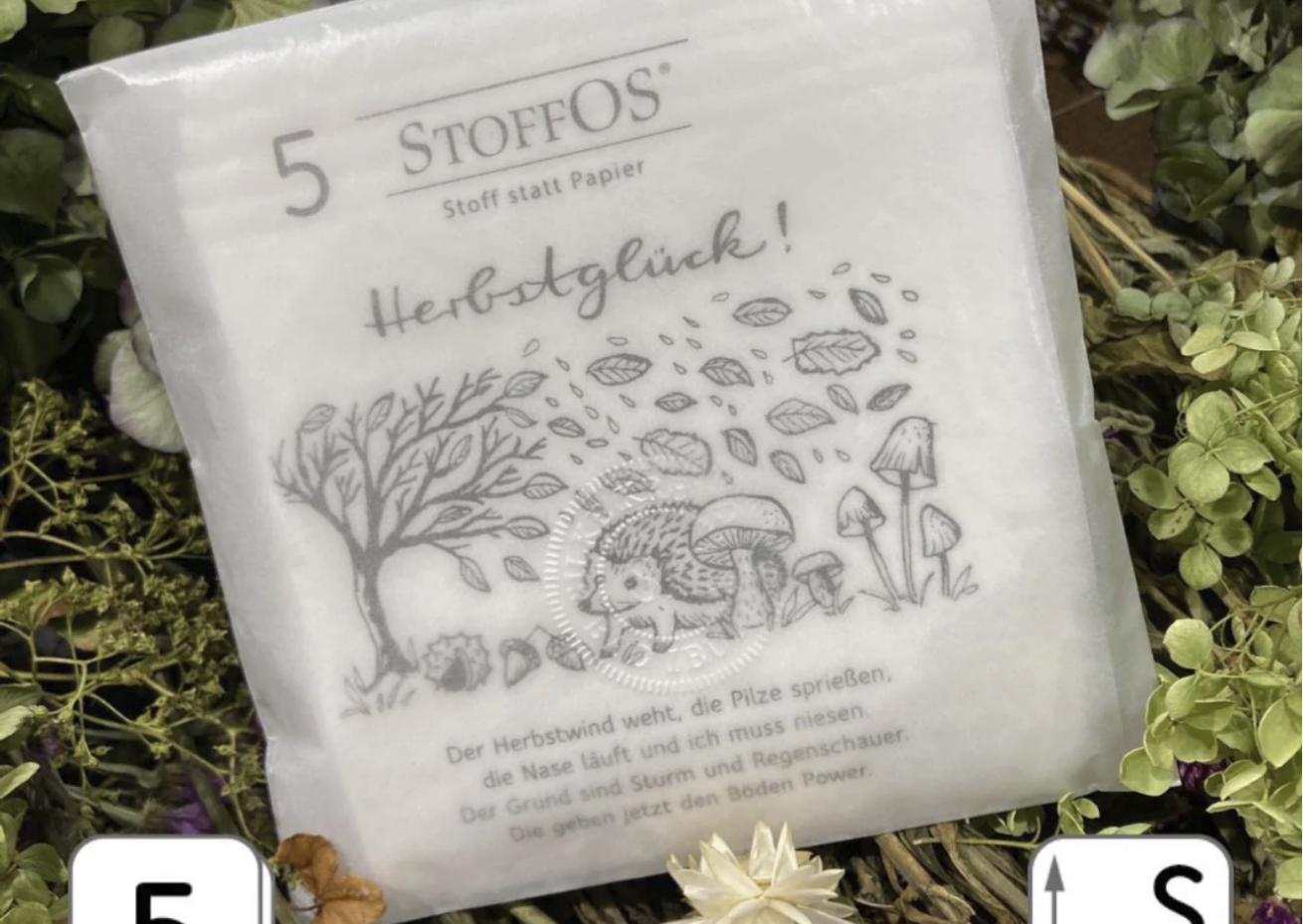 Schnupfenzeit nachhaltig meistern: “StoffOS” bringt Stoff statt Papier in die Herbsttaschen