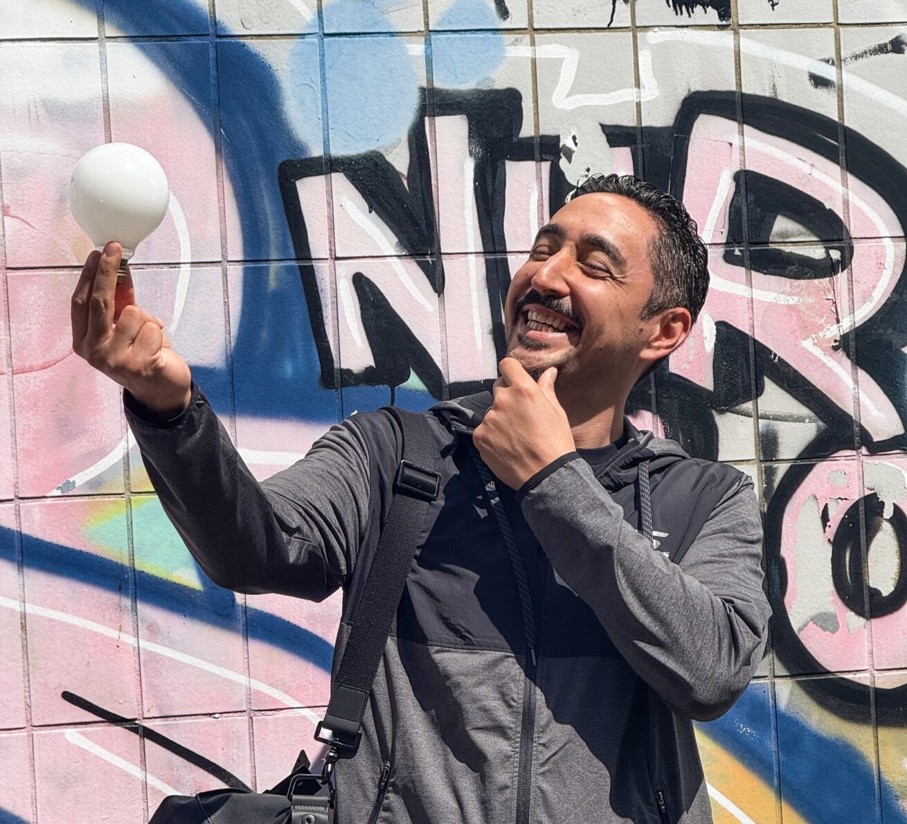 Rap trifft Recycling: Eko Fresh und Lightcycle zeigen, wie es geht