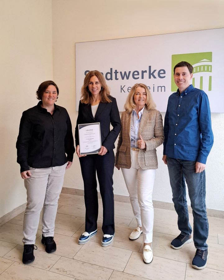 Stadtwerke Kelheim erhalten Auszeichnung für ganzheitliches Gesundheitsmanagement