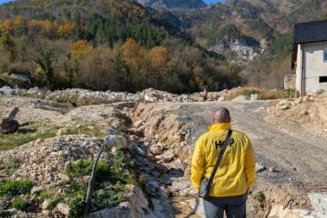 30 Jahre nach Kriegsende in Bosnien – Help zieht ernüchternde Bilanz