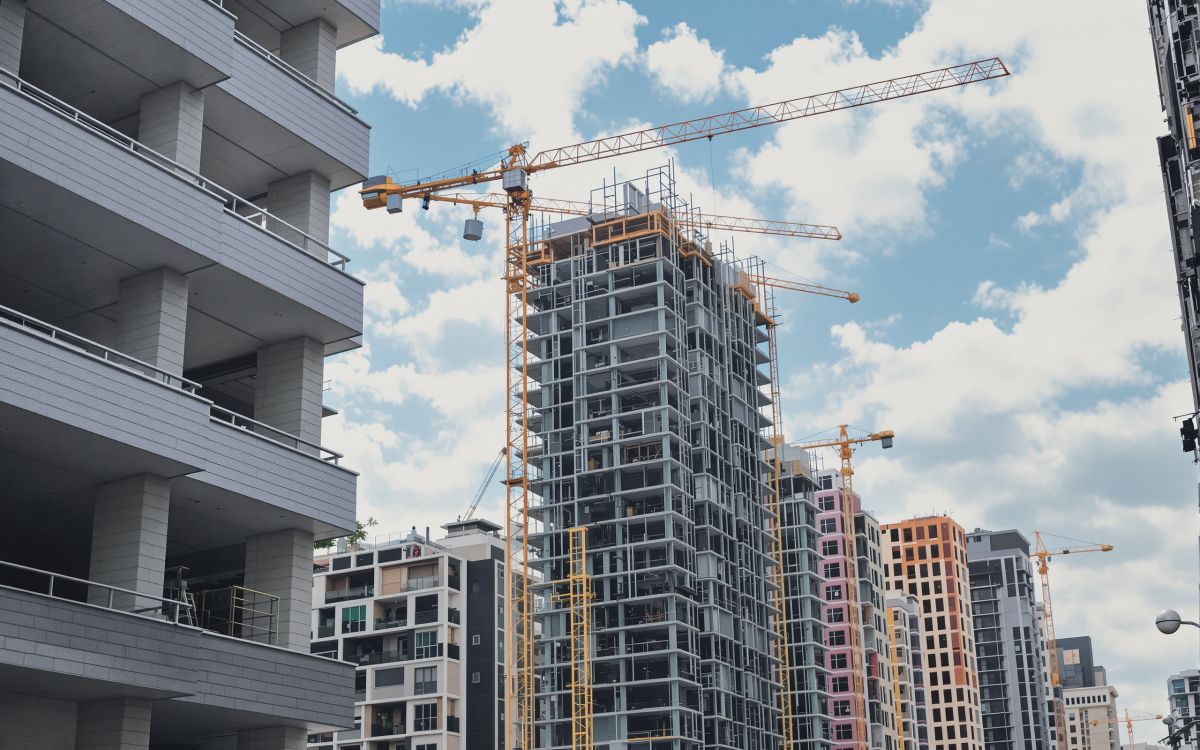 Nachhaltiges Bauen in Leipzig – Sven Schwarzat über neue Standards im Wohnungsbau