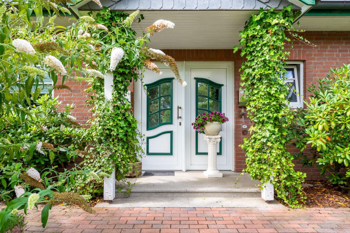 Privatverkauf oder Makler? Die wichtigsten Unterschiede und warum Diskretion zählt