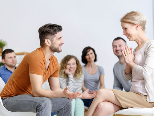 Starten Sie Ihre Karriere 2026 mit der HELP Akademie