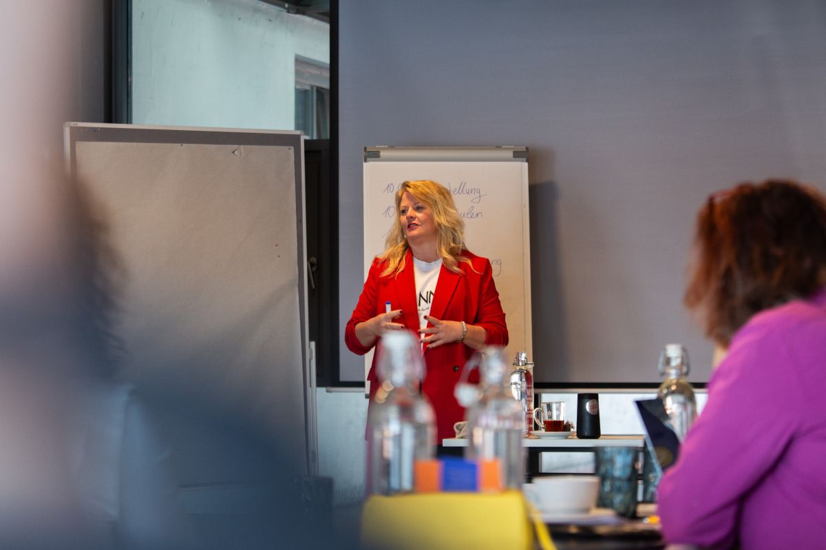 Wie künstliche Intelligenz Autor*innen unterstützt – und wo ihre Grenzen liegen