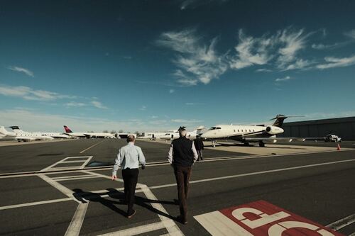 Zeit ist die neue Währung: Wie Privatjets Geschäftsreisen revolutionieren
