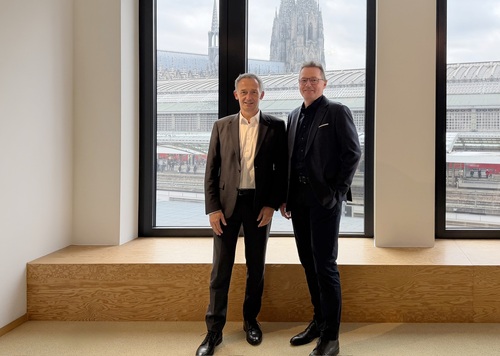 Catena-X trifft Factory-X: GEC und Cofinity-X realisieren Showcase für interoperablen Datenaustausch