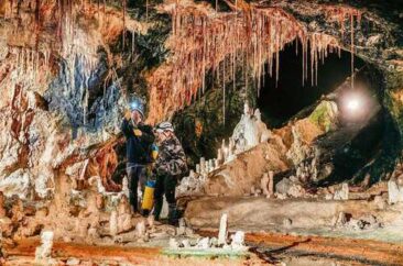 Jährliche Revisionsarbeiten in den Saalfelder Feengrotten