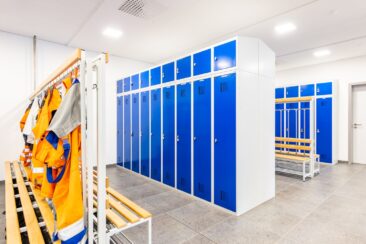 Umkleidespinde für Bauhöfe und Kommunen: Funktionale Ausstattung für moderne Sozialräume