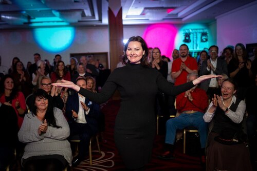 Yulia van Laak beim Internationalen Speaker Slam