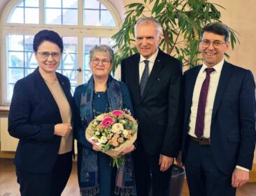 Bundesverdienstkreuz für außergewöhnliches Engagement von Sabine Gwarys