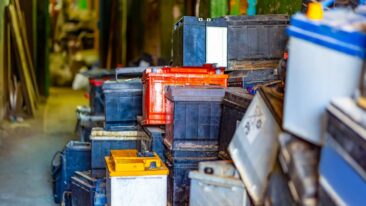 Die Bedeutung der Vakuumtechnologie für ein sicheres und effizientes Recycling von Batterien