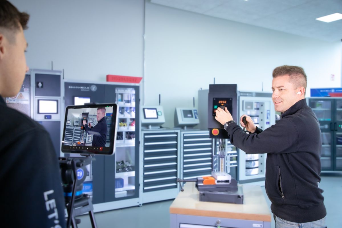 Online-Vorführung bei HAHN+KOLB