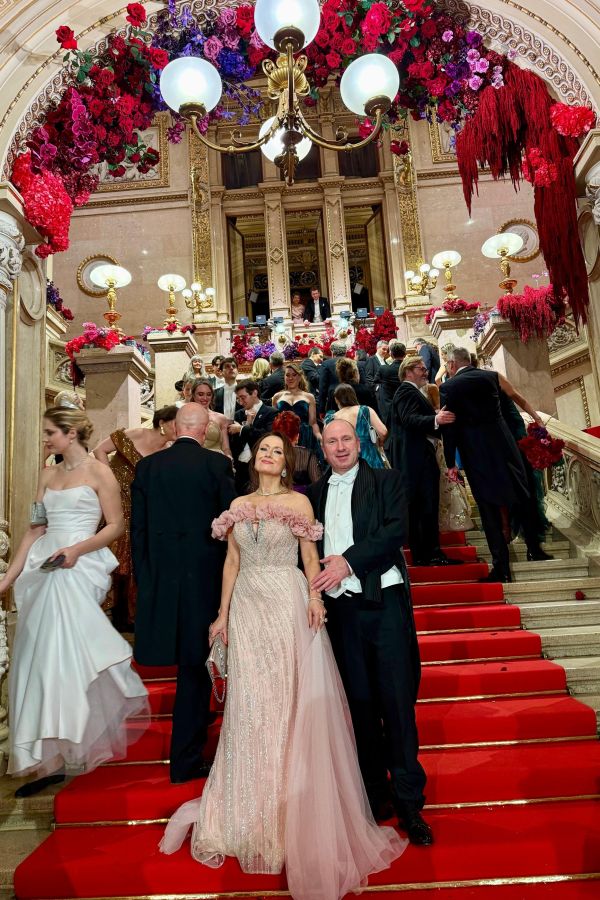 Opernball 2026: Marvin und Dr. Sina Schertl in exklusiver Loge mit Glööckler und Hoheit Habsburg