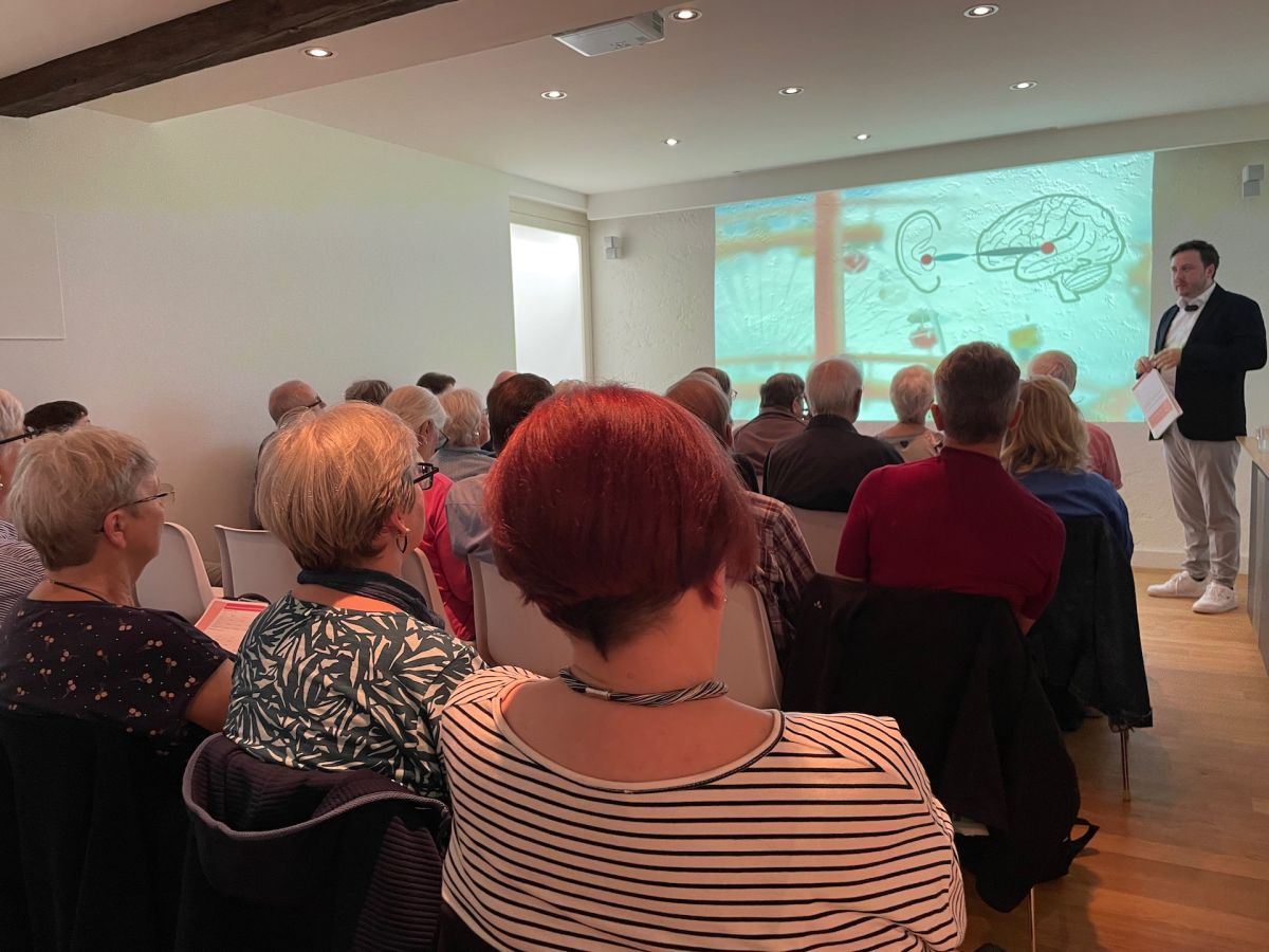 Großes Interesse an der Vortragsreihe der Hörwelt Basel