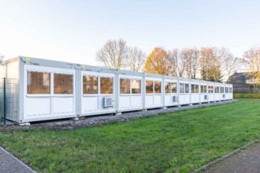 Schulgebäude aus ELA Containern