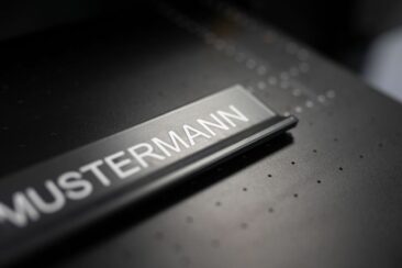Digitaldruck als neuer Standard für Briefkasten-Beschriftungen | KNOBLOCH