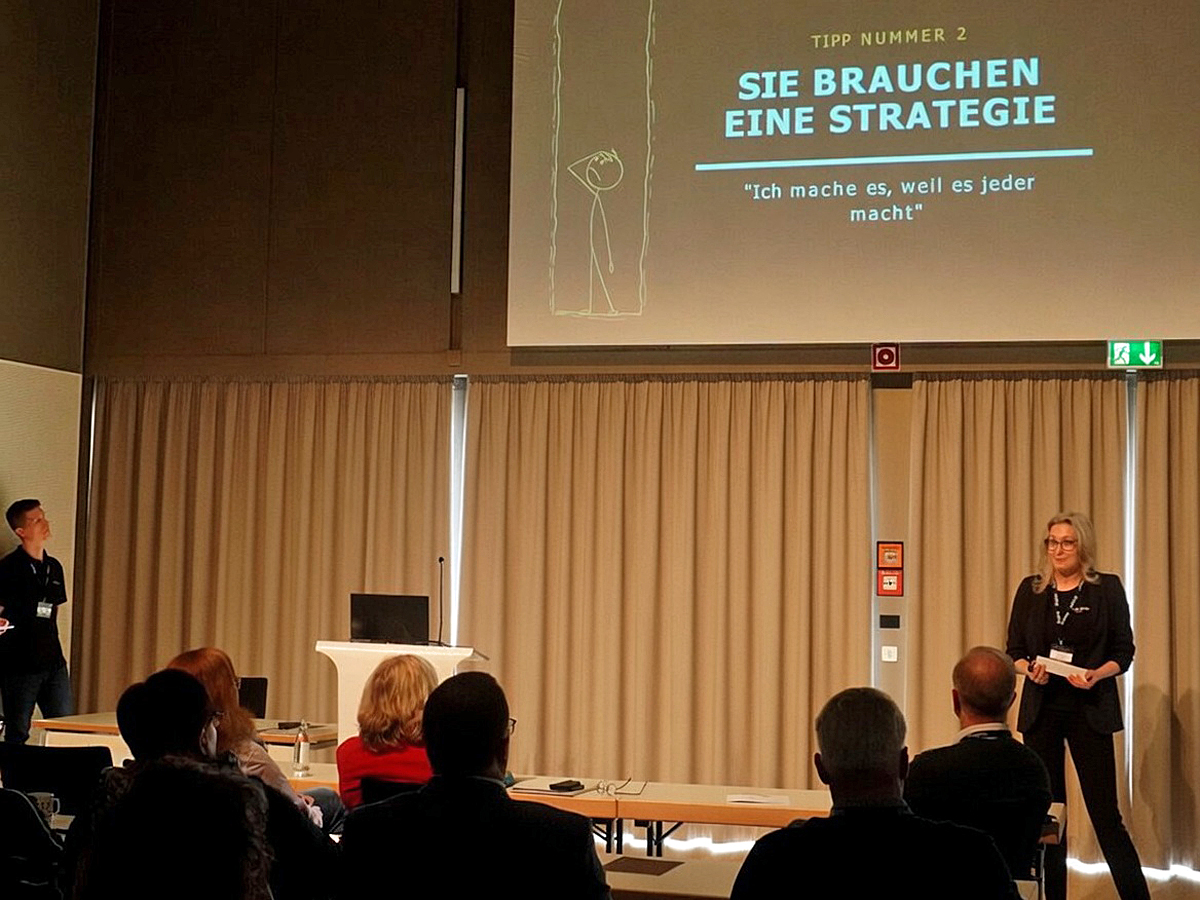 Digitalisiertes Marketing in KMU: Mit Agentur oder in Eigenregie?