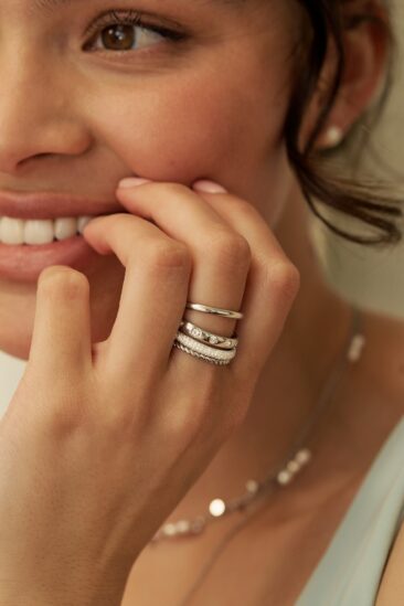 Erinnerungen, die bleiben: Victoria Schmuck launcht die Beach Kollektion 2026
