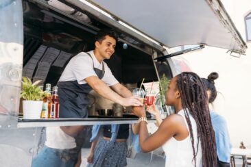Foodtruck-Erfolg steigern: Mit gemietetem Bezahlterminal schneller kassieren und mehr Umsatz sichern