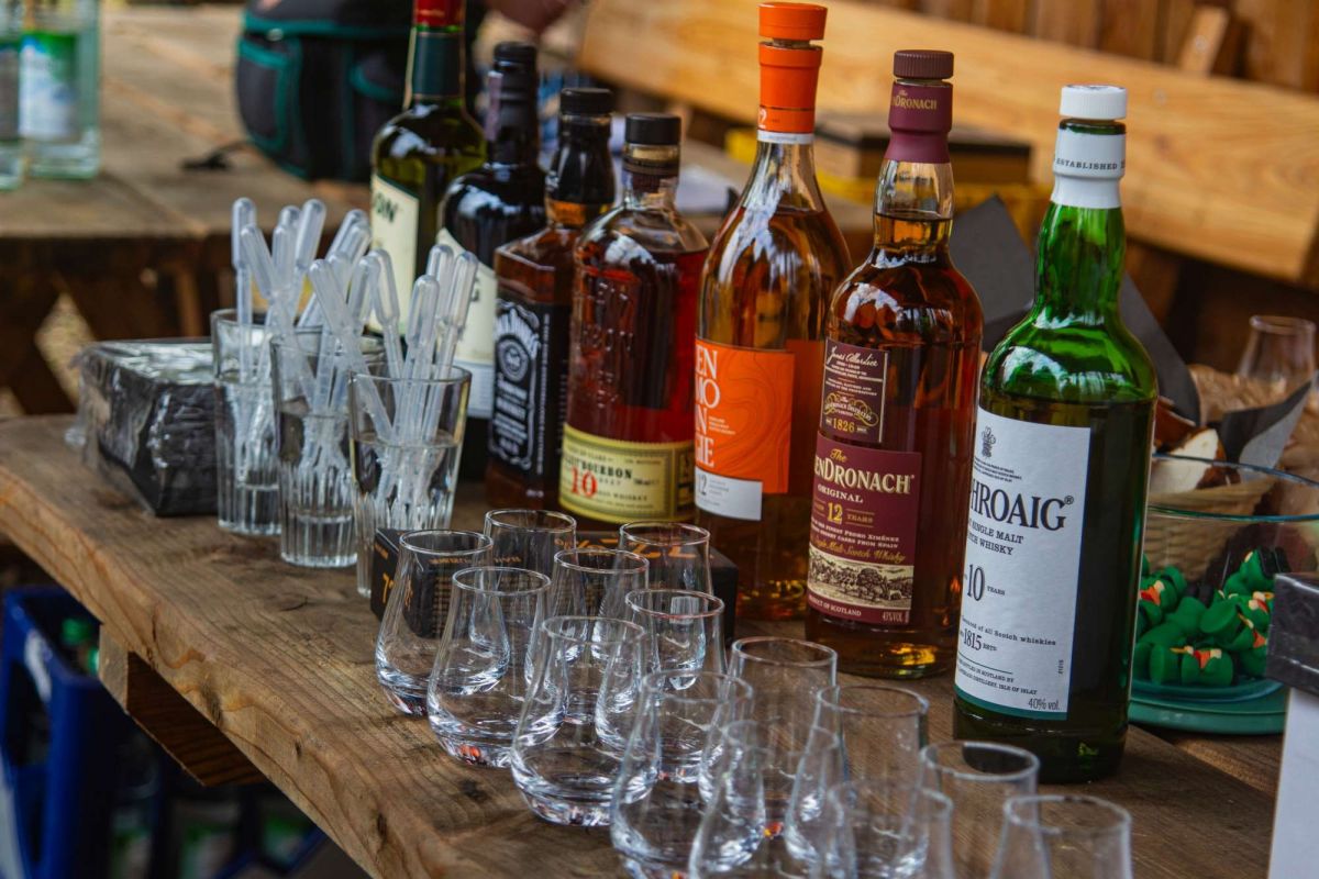 Unvergesslich geschmackvoll: Junggesellenabschied mit Whisky-Tasting