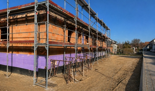 ISAR-Haus erreicht Rohbau-Meilenstein in Erding