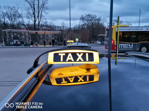 Taxi Tübingen: Flughafentransfer zum Festpreis