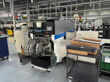 W. Kolb automatisiert THT-Fertigung mit FUJI sFAB-D