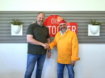 „Curry-Paule“ wächst weiter: Berliner Kultmarke holt dritten starken Lizenzpartner an Bord