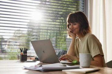 Homeoffice einrichten: Worauf es bei der Elektroinstallation ankommt
