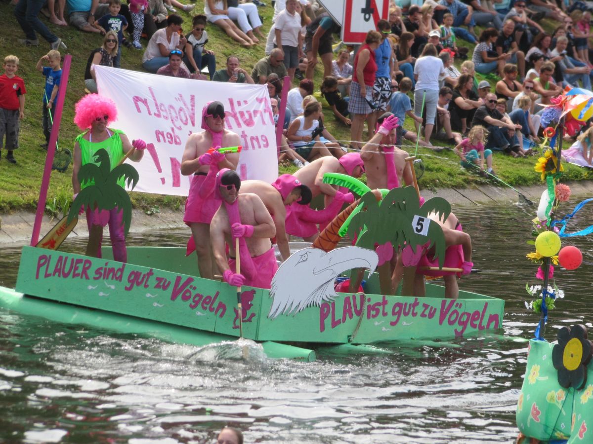 Plau am See: Badewannenrallye 2026 – Mecklenburgs Wasser-Kult, wenn Feuerwehr auf Stadtrat trifft