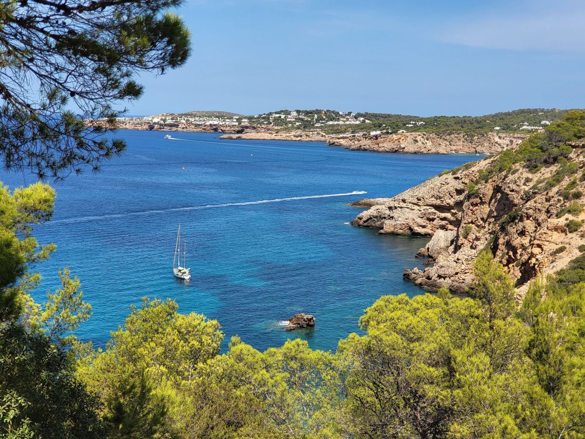 Burgdorf Immobilien bietet drei exklusive Investmentchancen auf Ibiza und Mallorca an