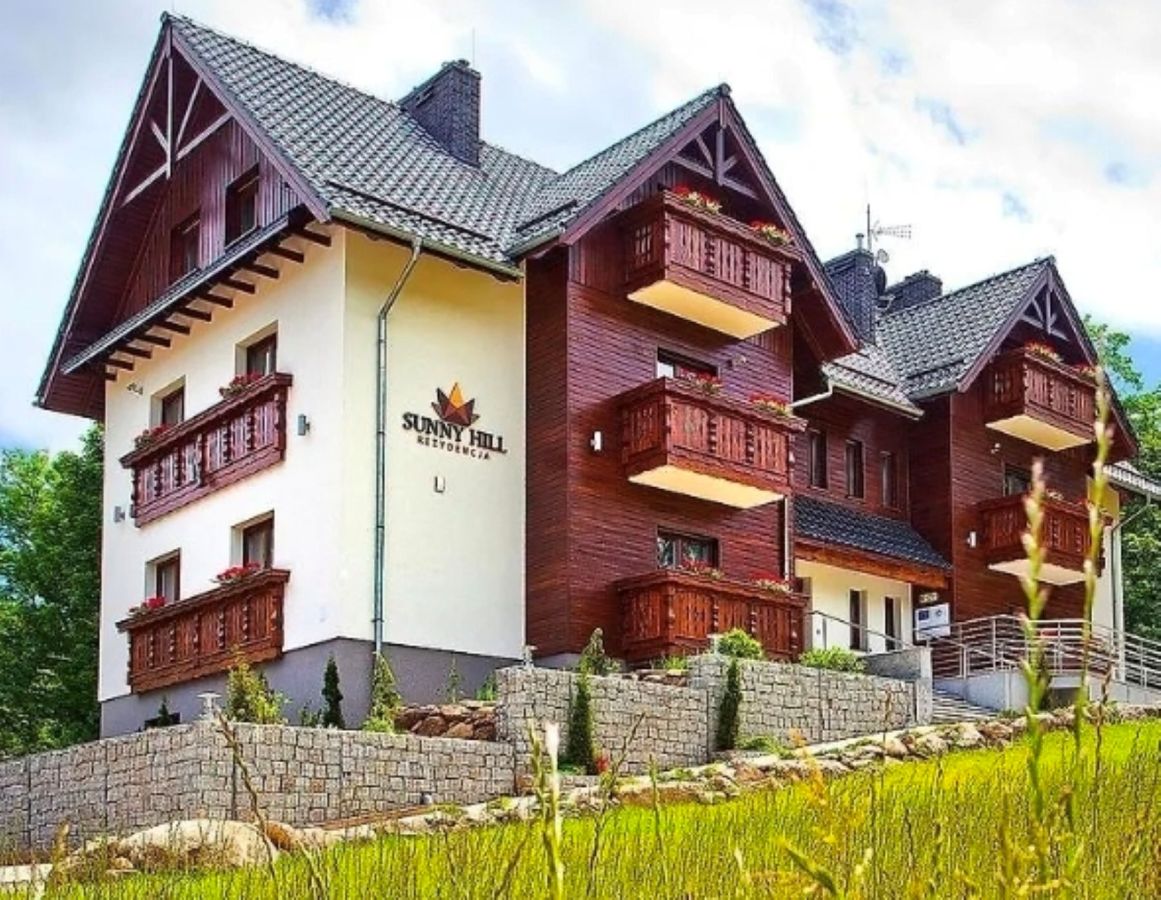 Energieunabhängigkeit. Synergie von Heizung, Photovoltaik und Grauwasser-Wärmerückgewinnung im Hotel