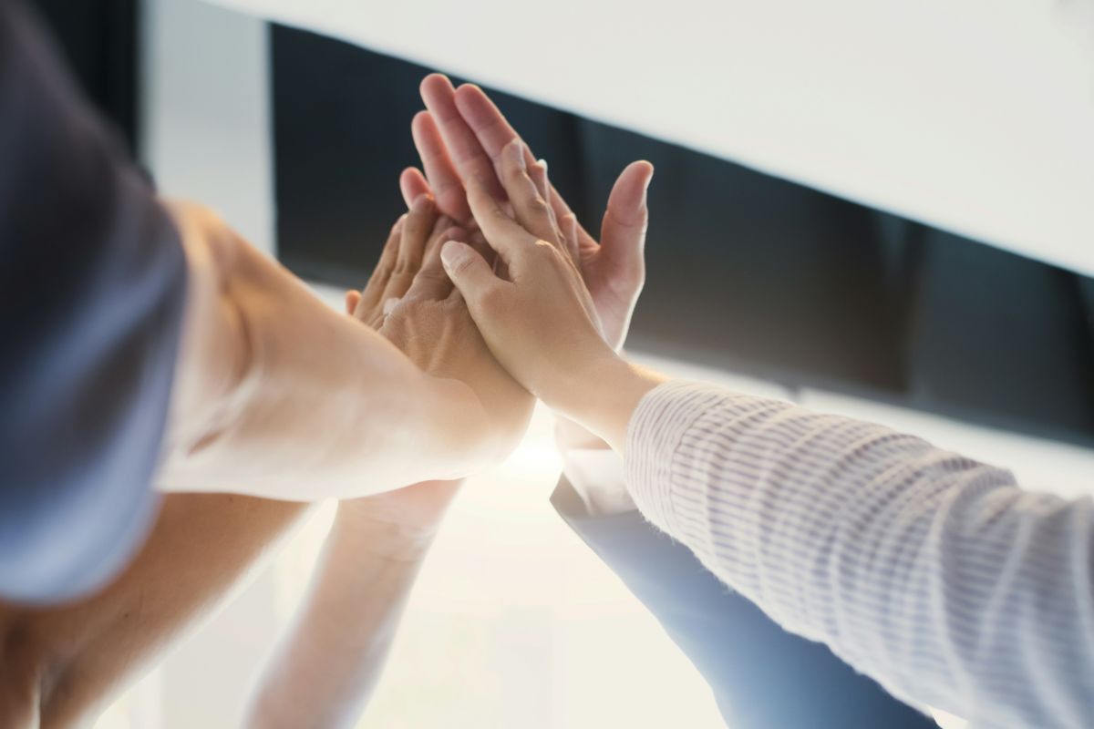 IBB erweitert Angebot: Neue Module mit TÜV SÜD-Personenzertifizierung im Datenschutz und Praxismanagement