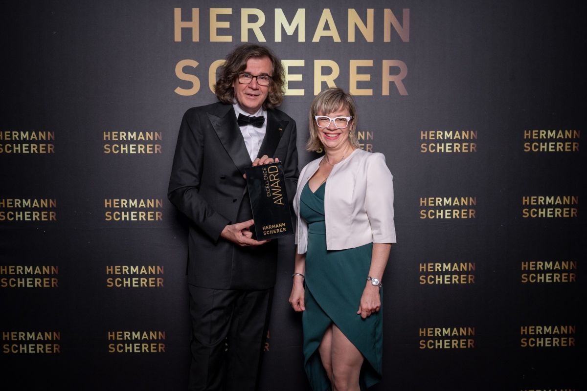 Kölner Juristin gewinnt Excellence Award mit Vortrag über transgenerationale Traumata