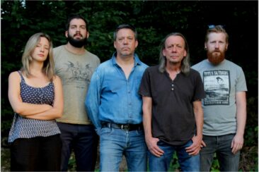 Mick Scheuerle: Top-Gitarrist veröffentlicht vielschichtiges Meisterwerk – „Doubts and Demons“