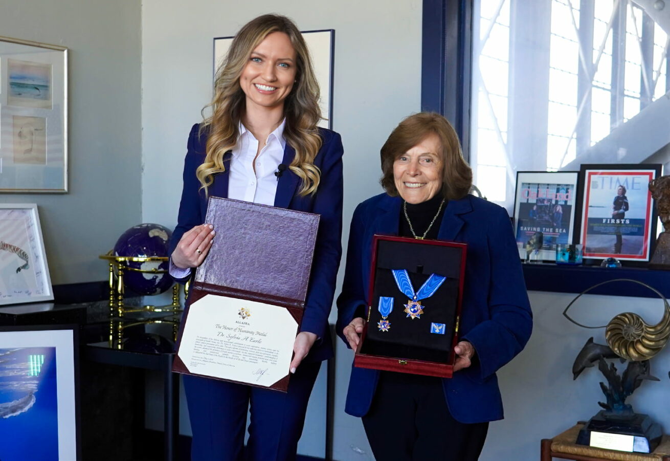ALLATRA verleiht „Honor of Humanity“-Medaille an renommierte Ozeanografin Dr. Sylvia A. Earle