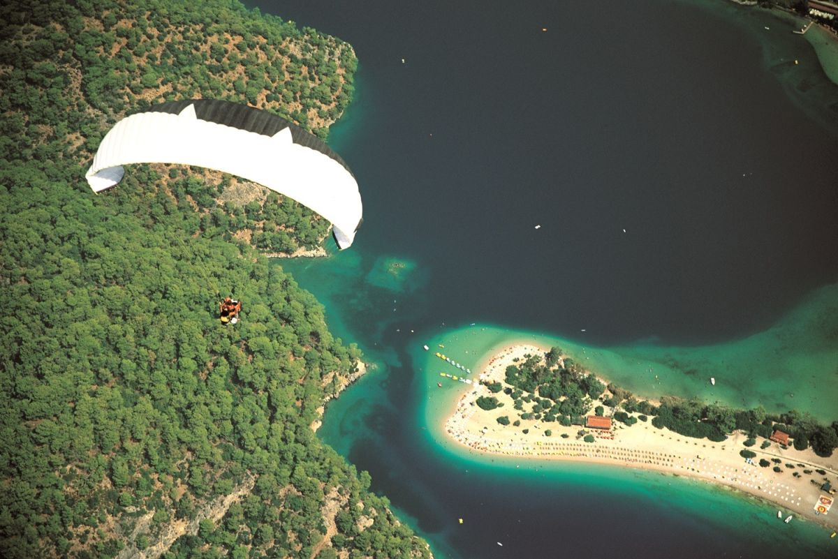 Fethiye: Zwischen Gleitschirm-Abenteuer und Aktivurlaub