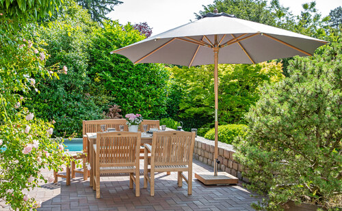 Gartenmöbel & Sonnenschirme für den professionellen Außenbereich