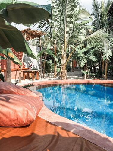 Hotelinvestor REBA IMMOBILIEN AG steigt bei Auswanderin Melanie Sitter auf Sansibar (Tansania) ein