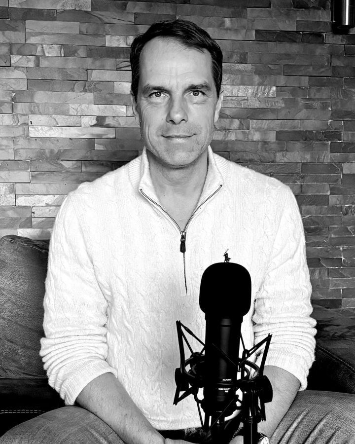 Mehr als 3.500 Abonnenten nach nur zwölf Folgen: Französisch-Podcast überrascht mit starkem Start
