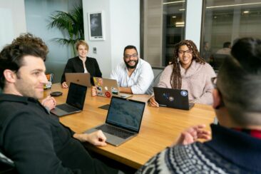 Mit Anpassungsqualifizierungen dem Fachkräftemangel entgegenwirken