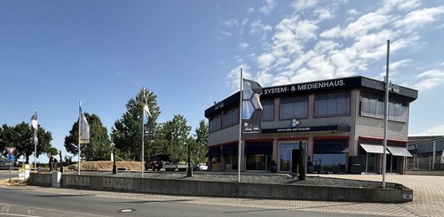 Rund 1,4 Millionen Euro für den neuen aks-Hauptstandort in Nideggen – mit weiterem Standort in Köln und Kunden weit über die Region hinaus