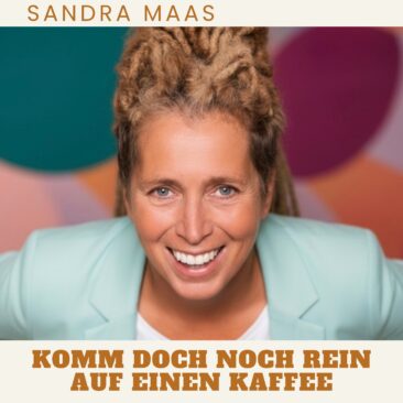Sandra Maas bittet musikalisch „Komm doch noch rein auf einen Kaffee“