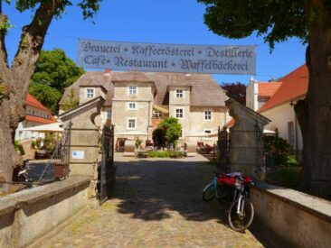 Spätsommer-Trend 2026: Aktivurlaub im Wasserschloss Mellenthin