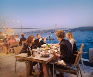 Zwischen Küste und Küche: Die kulinarische Seite des türkischen Sommers