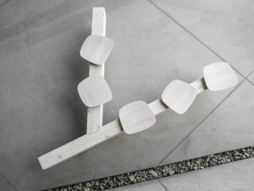 Bedont: Wie aus einem Holzstuhl ein „A“ wird